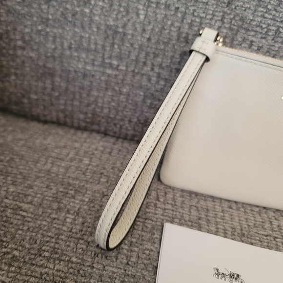Coach Chalk Leather Corner Zip Wristlet NWT - Picture 5 of 12